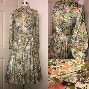 1970’s green floral pleated dress